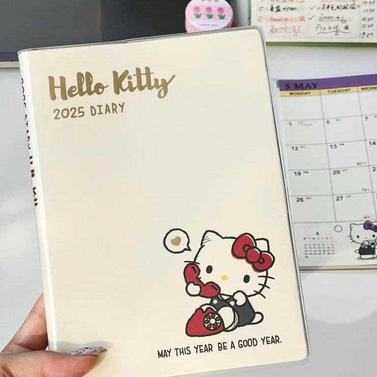 H ell o Ki tty 2025 Planner & Calendar
